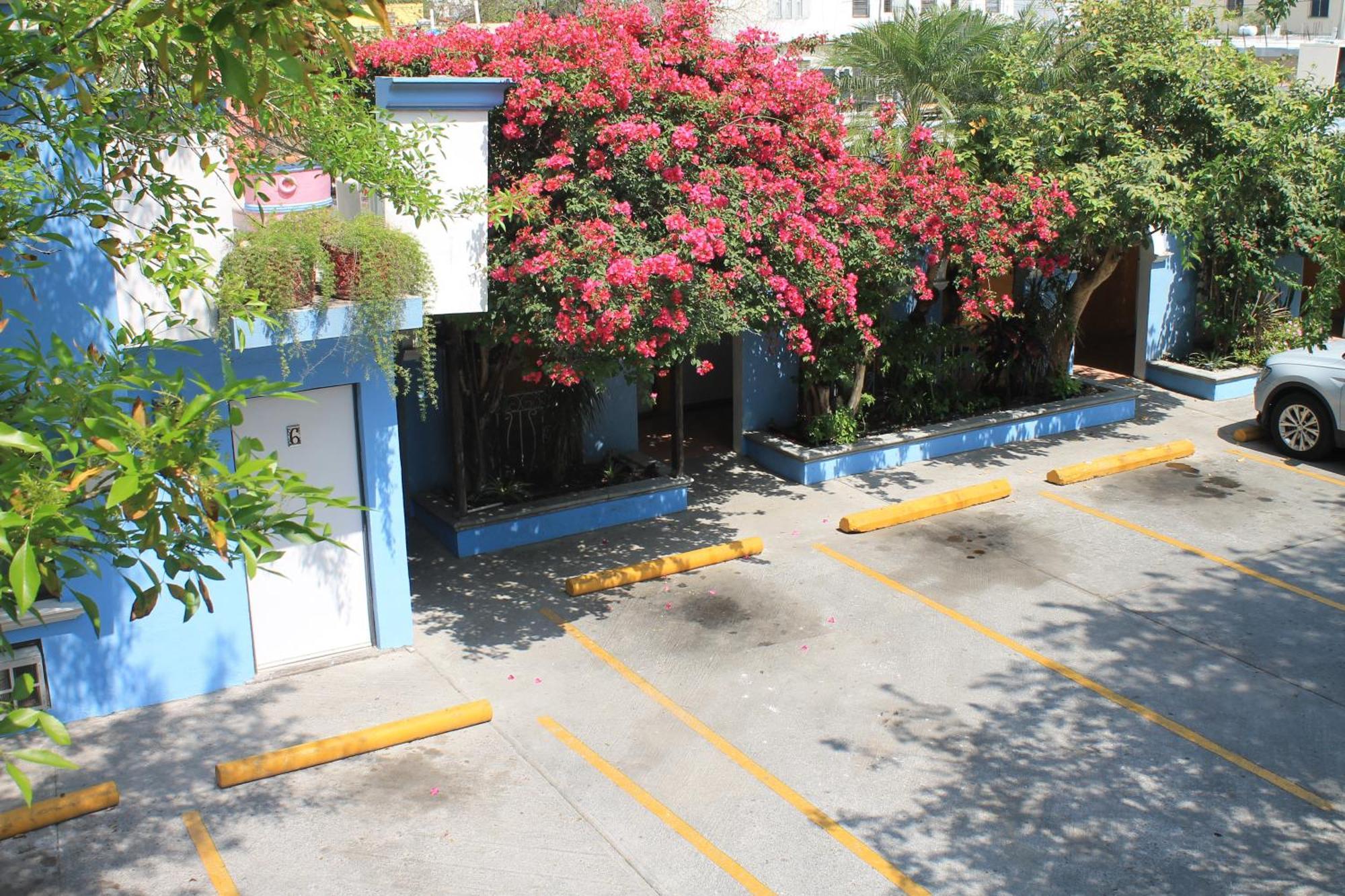 Hotel Hacienda Del Viejo Matamoros  Bagian luar foto